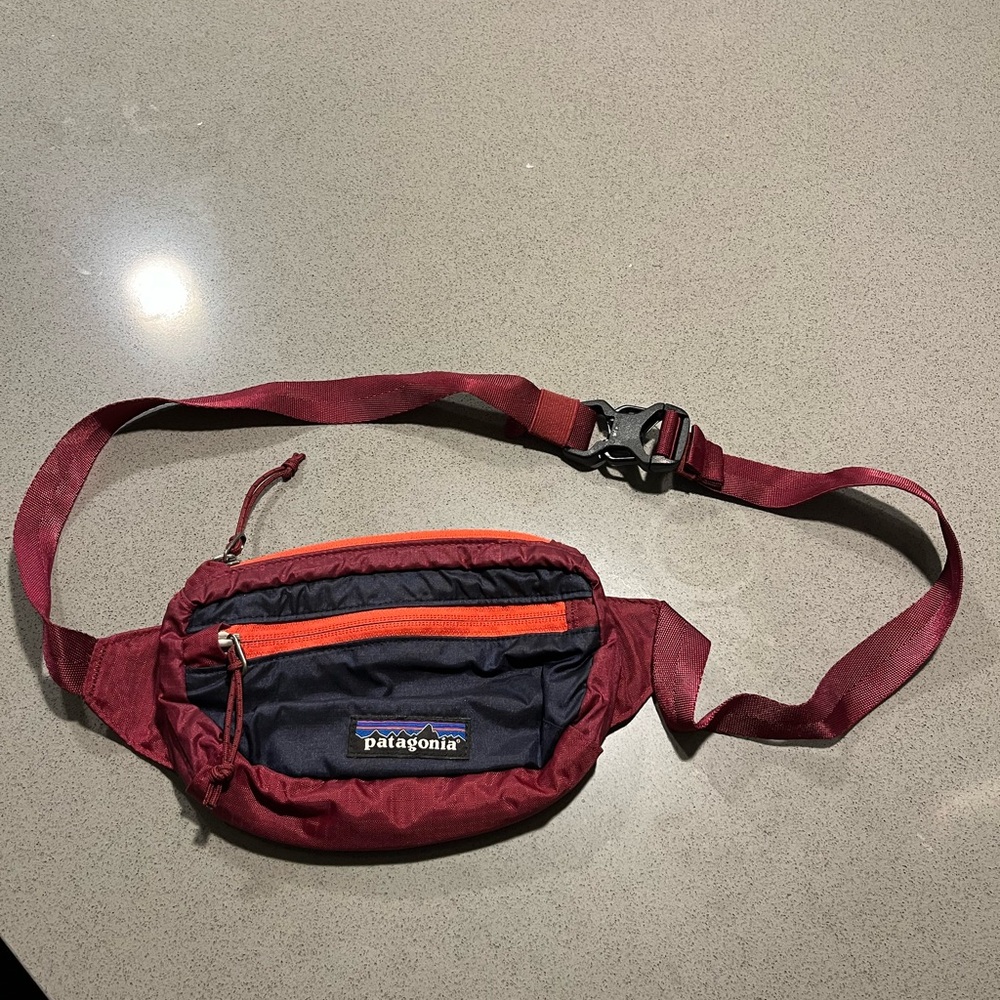 Patagonia Maroon and navy Belt Bag